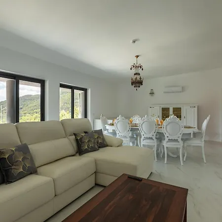 Quinta Flor De Lis, Geres Feriehus